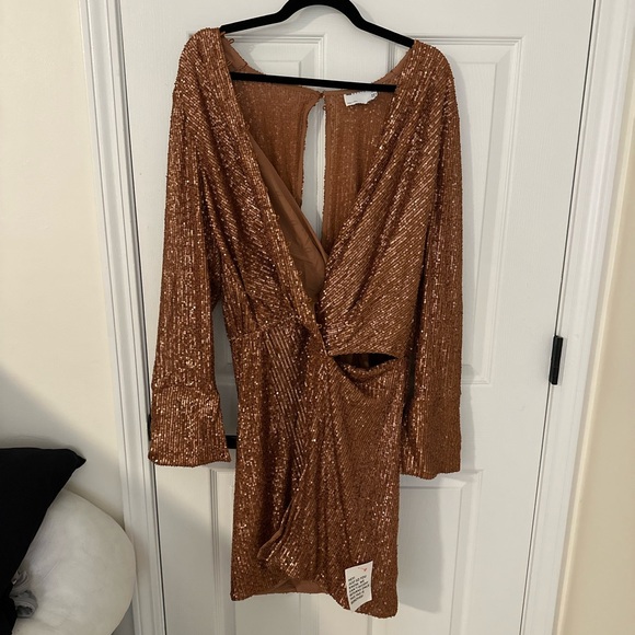 NWT ASOS DESIGN Curve Embellished Drape Detail Mini Dress with Button Detail - Picture 3 of 5